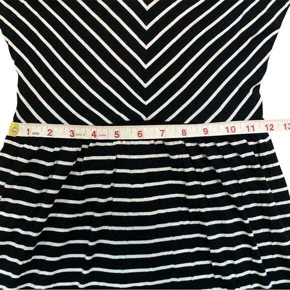 LOFT Black & White Striped Crossover Keyhole Back Sleeveless Mini Dress M Petite - Picture 8 of 10